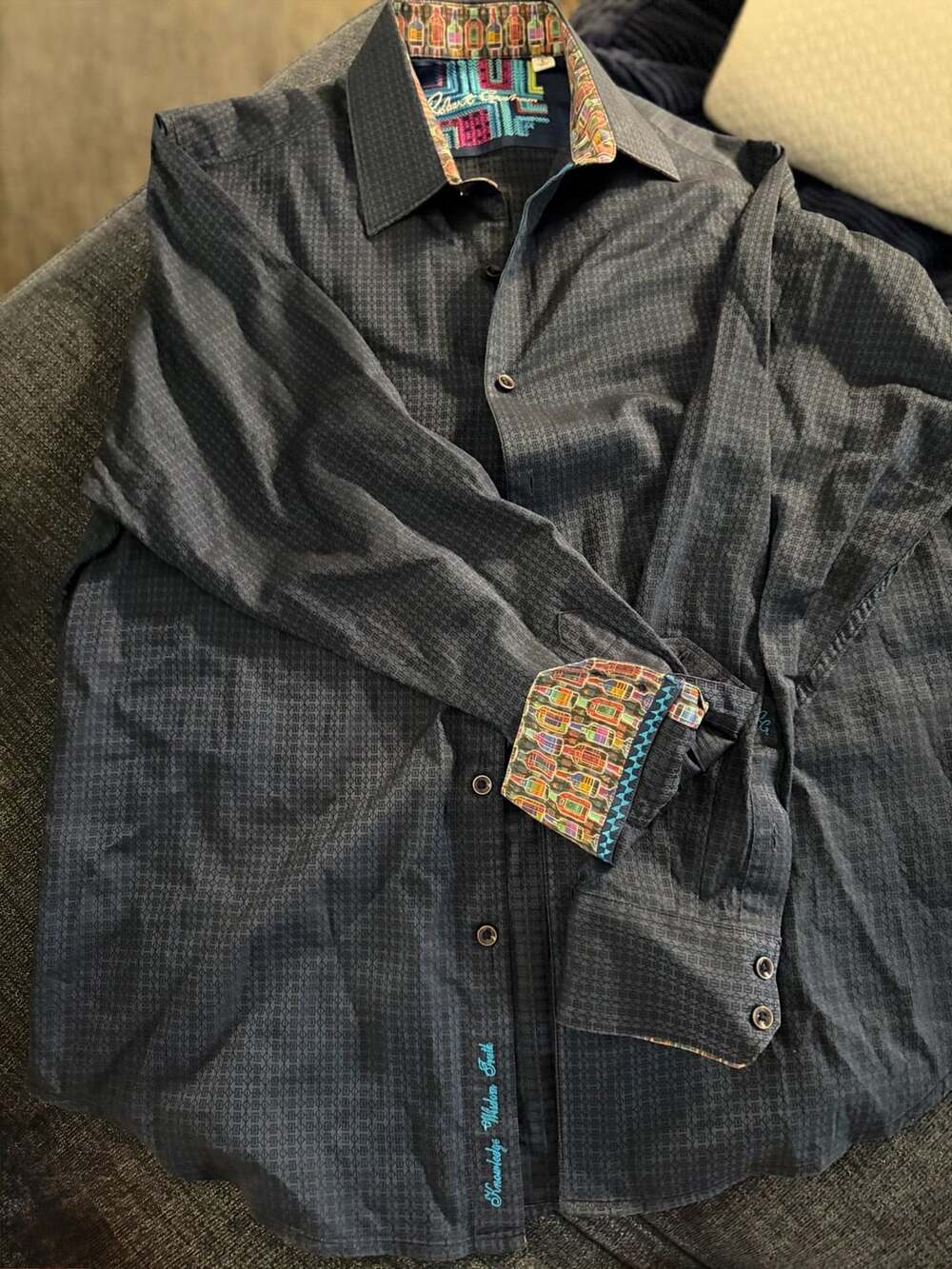 Robert Graham Button Down Shirt Size L Geometric Pattern Flip Cuff